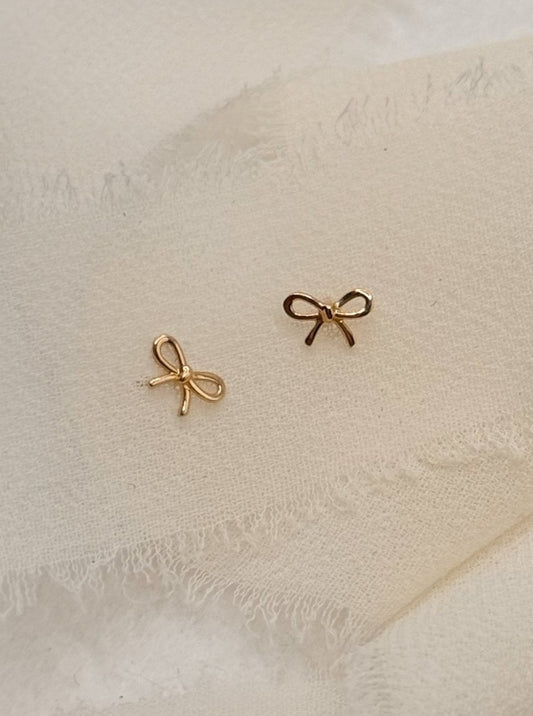 Solid Gold Bow Studs